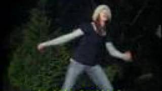 Crazy Girl Remix: Dancing Living on Video