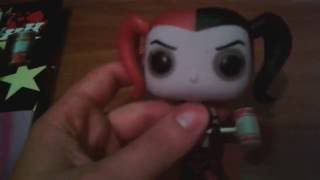 Распаковка Funko Pop Harley Quinn и обзор комикса Харли Квинн Красотка в городе от Капитана Баки