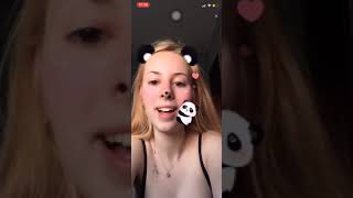 Bigo Alisa Cold takes off her clothes