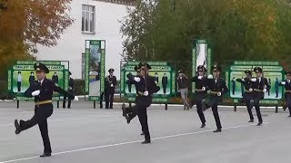 Дефиле с Калашами в Академии Костаная