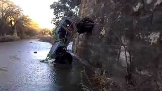 Jeep XJ on 46's climbs wall