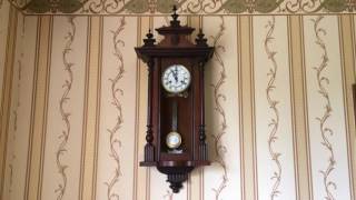старинные настенные часы FMS