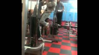 Q8trainer (flex strongest man)"
