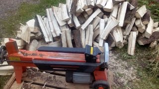 Как правильно колоть дрова (How to chop wood)