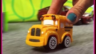 Kid's Toy Cars: Bburago Children's SPEEDY TOY RACE TRACK demo. Story for Children.Cartoons for Kids