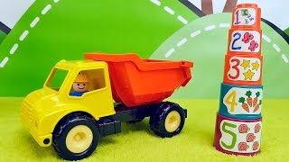 МАШИНКИ - Грузовичок и фигурки с пирамидкой. Учим цифры. Развивающие машинки Носики Курносики