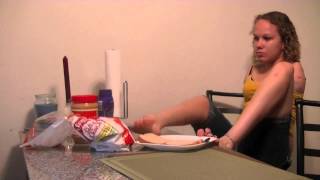 How to making a sandwich without arms