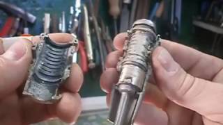 Как разобрать дверной замок на SKODA OCTAVIA 2002