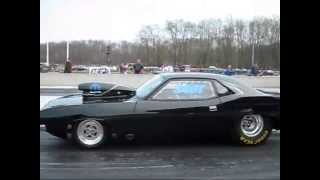 72 Cuda 411 c.i. 340 Drag Race