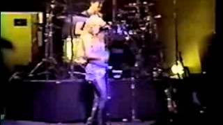 Shakira - 06 - Ojos Asi (Anfibio Tour 2000)