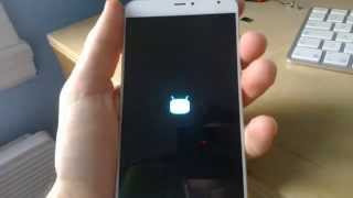 CynaogenMod 12 running on Meizu MX4 ubuntu edition