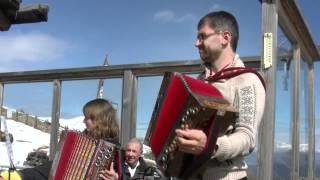Traditionelles Ziachorgltreffen am Ostermontag 2012 auf der Schwemmalm