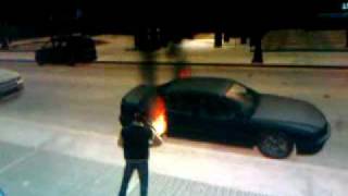 Как в Gta-4 взорвать машину с двух выстрелов