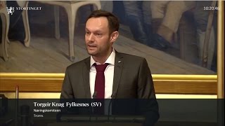 Torgeir Knag Fylkesnes presenterer grunnlovsforslaget på Stortinget