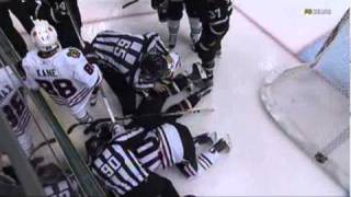 Duncan Keith drills Jamie Benn