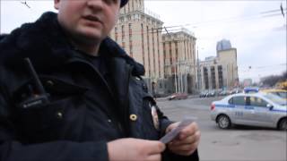 В Москве задержали активистов за баннер «Путин - это война»