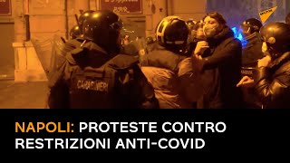 Napoli: proteste contro restrizioni anti-Covid