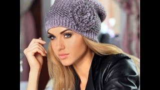 Модная шапка с цветком.Вязаная шапка спицами.Женские шапки спицами | Вязание Шапок Спицами