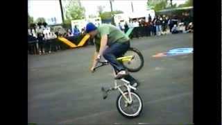 Trevor Meyer Round 2 Pro Flatland Finals Louisville 2001 Riding a Direct Drive GT show