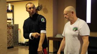 Как вылечить локтевой сустав?