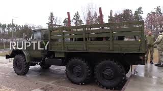 Ukraine: Border Guard erects barbed wire fence at Belarus border