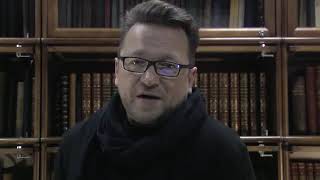 Она случайно уронила ложку... 0+