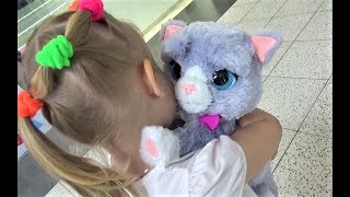 Алиса в ДЕТСКОМ МИРЕ !!! Здесь много игрушек и кукол для детей