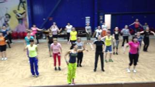 Zumba by Medina. Senorita