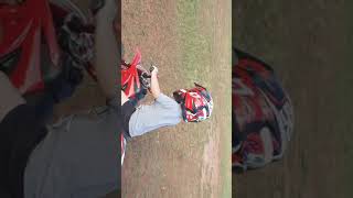 Aprendendo a andar na mini moto