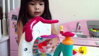 Kiara Mei - cooking show - play Doh Ice Cream maker