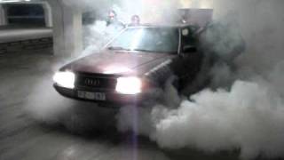 Audi 100 burnOut