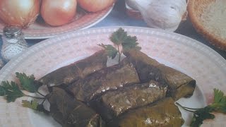 Долма с виноградными листьями