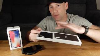 Apple iPhone X Silicon vs Leather case