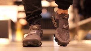 รีวิว  Nike Air Vapormax Flyknit MOC ไร้เชือกไม่ไร้ใจ  -- SneakerSAMA EP. 59