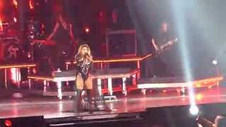 Shania Twain "Man! I Feel Like A Woman" (Partial) Live in Newark 7/7/15