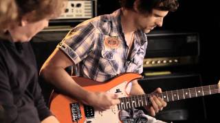 Adrian Belew, Steve Howe & other great players discuss James Tyler Variax