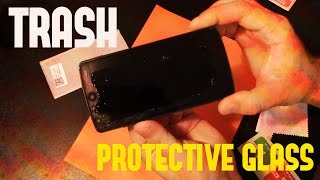 Установка защитного стекла в 2k16 | Защита Nexus и iPhone 7 | Отвратительные аксессуары от Связного