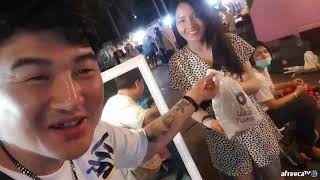 [콘캔] 미녀상인 간식사주고 화장실 배웅해줬습니다~~