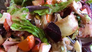 Салат с сельдью, свеклой в кисло- сладком соусе(как готовить)