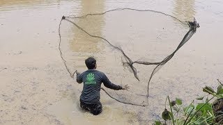 หว่านแห หาปลา กับเซียนขั้นเทพ ห้วยธรรมชาติ บ้านเกิดศิวะ ศรีแก้ว Cast Net Fishing