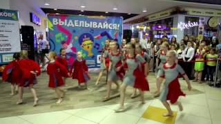 Студия танца "Апельсин", номер Снегири. Код смс 337