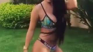 JOVENCITA MUY SEXY BAILANDO WEBCAM PUTAS HOTS   19