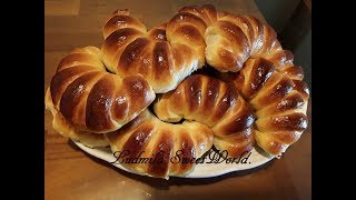 Чудесные булочки с вареной сгущенкой