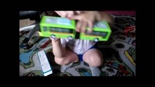 Откриваем игрушку автобус. Super City Bus. Light. Music. Graphics. Bump & Go. Battery Operating.