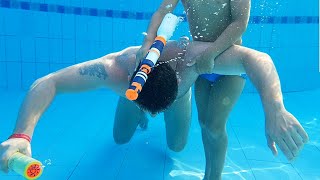 NERF WAR in the pool! Нерв война в бассейне!