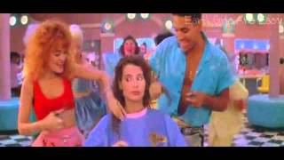 Earth Girls Are Easy (1988)