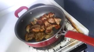 carne de puerco en salsa roja