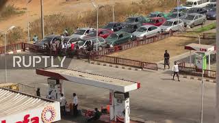 Nigeria: Massive queues in Abuja as petrol stations run dry amid fuel shortage