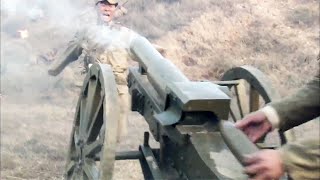 國軍敢死隊奇襲日軍炮兵陣地，手拿炸藥包直接衝鋒，日軍被嚇破了膽，當場潰敗！ ️ 抗日