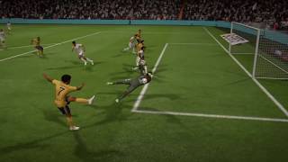 Keylor Navas Amazing Double Save! - (FIFA 18 Demo Gameplay)